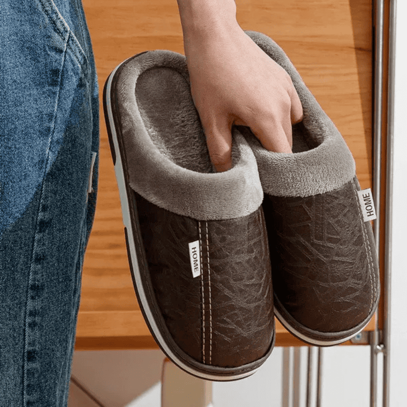 Pantufa Ortopédica Impermeável de Couro [Antiodor]